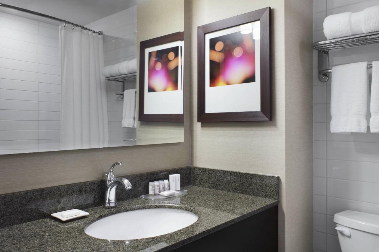 Delta Hotels By Marriott Beausejour Moncton Exterior photo
