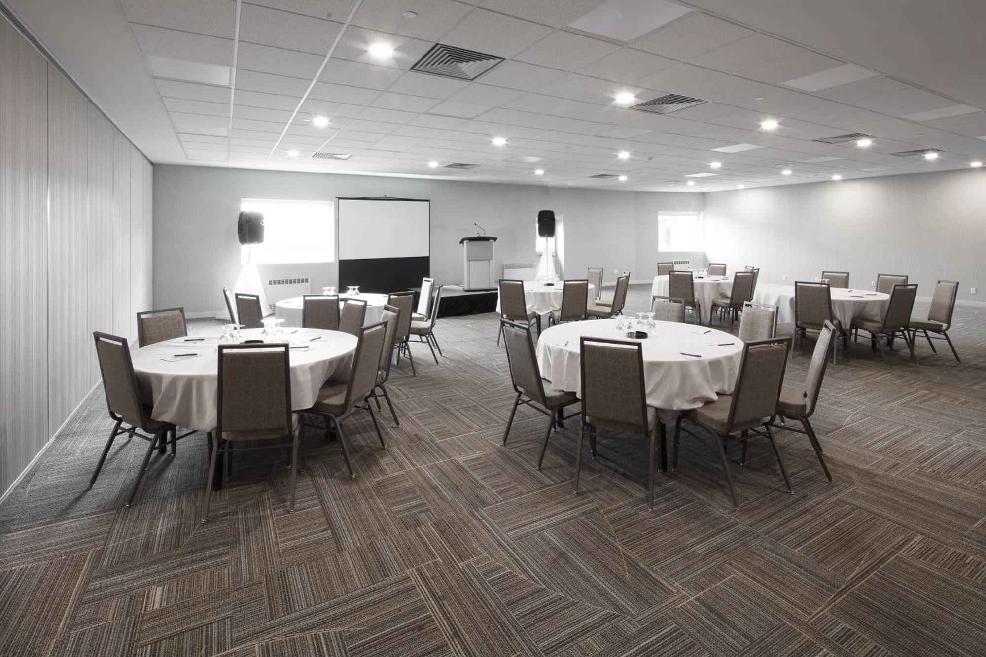 Delta Hotels By Marriott Beausejour Moncton Exterior photo